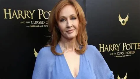 Why was j.k. rowling not invited to return to hogwarts?