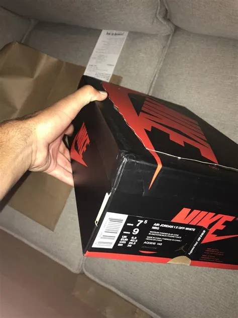 Will stockx take a ripped box?