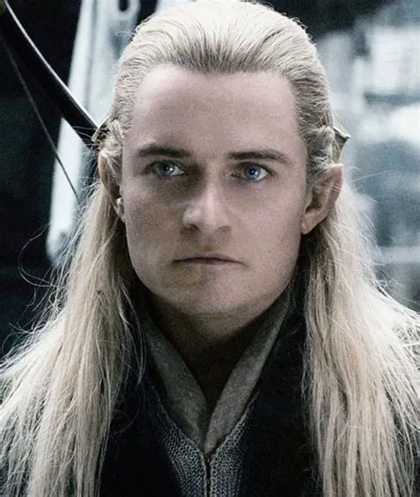 What type of elf is legolas?