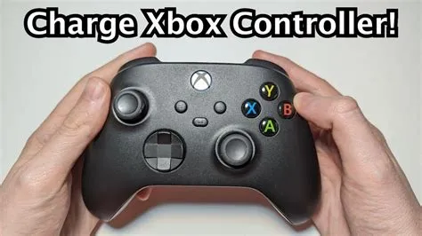 How do i check my xbox controller battery while charging my pc?