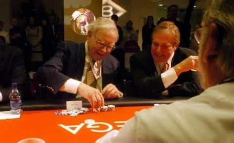 Does warren buffett play poker?