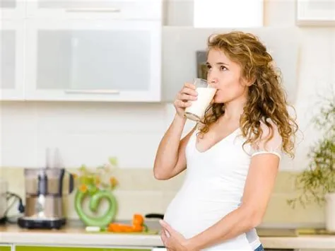 Can a woman produce milk if shes not pregnant?