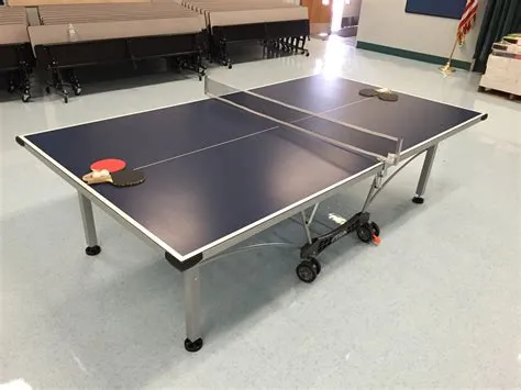 Can you lean on the table in ping pong?