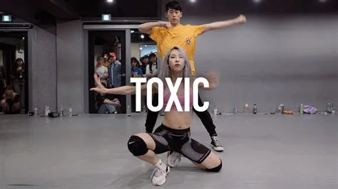 Which just dance is toxic on?