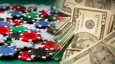 How do casinos check money?