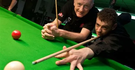 Which snooker player was homeless?