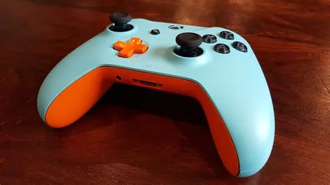 What color is the newest xbox controller?