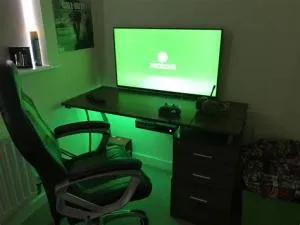 Can a xbox be plugged into a monitor?