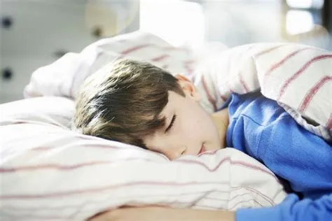 Do intelligent children sleep less?