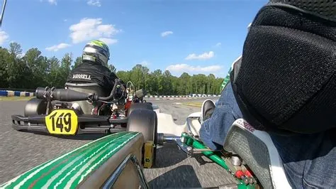 Does being heavier help in go karting?