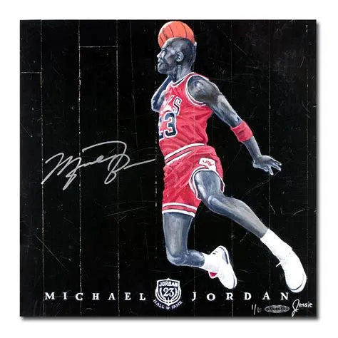 Who signed michael jordan to the bulls?