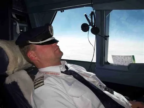 How long do pilots sleep?