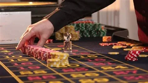 What is the highest chance casino game?