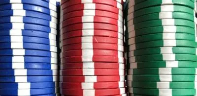 How much is a 100 poker chip worth?