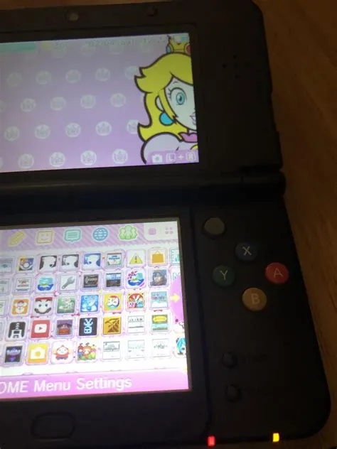 Why is my 3ds flashing red?