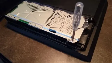 What happens if you unplug an external hard drive ps4?