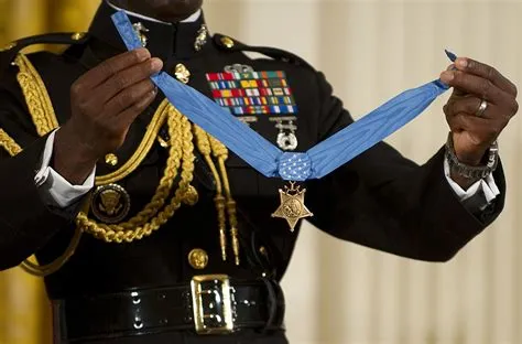 Do medal of honor winners get back pay?