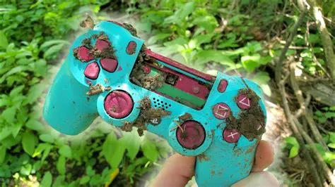 Why do ps4 controllers get dirty?