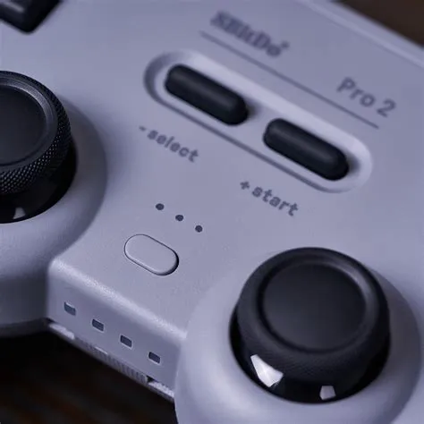 Is 8bitdo pro 2 rechargeable?