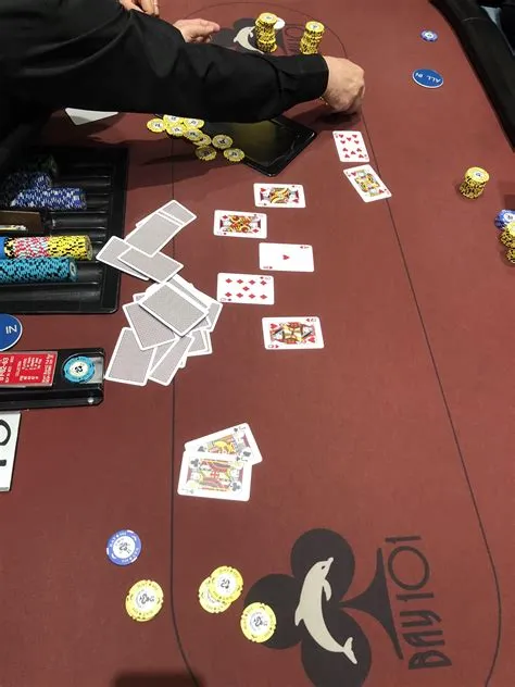 What are the odds of quads over quads in poker?