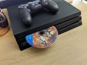 Can you play any disc on ps4?