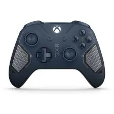 Which version of xbox controllers have bluetooth?