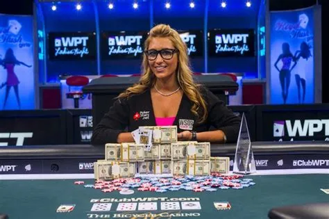 Who is the woman poker player gives money back?