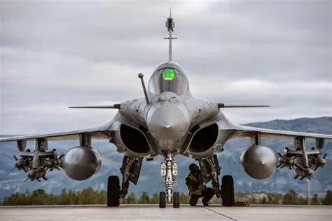 Which is better f-16 or french rafale?