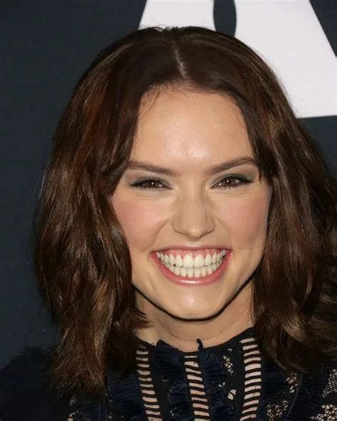 Does daisy have teeth?