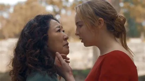 Do villanelle and eve kiss?