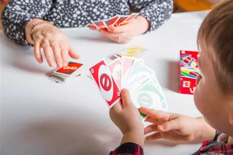 What is benefit of playing uno?